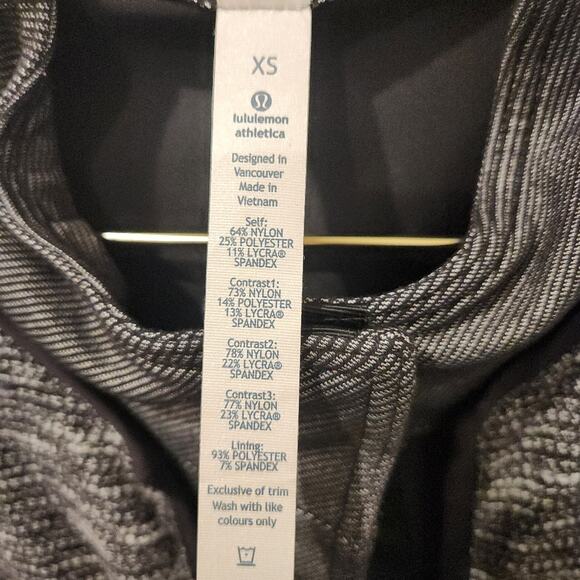 Lululemon Cocoon black car coat size XS - Picture 8 of 11